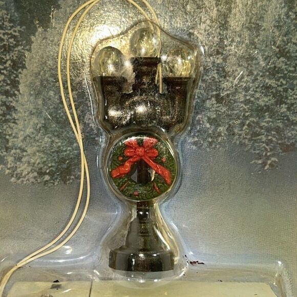 2 Cobblestone Corners Collectibles Accessories Lights Lamposts Wreaths - Picture 2 of 3